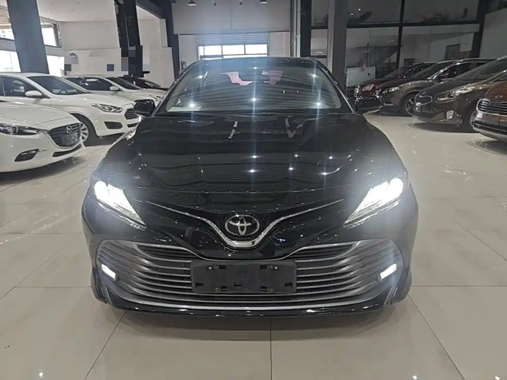 Toyota Camry — миниатюра 3