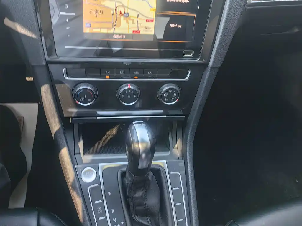 Volkswagen Golf — миниатюра 6