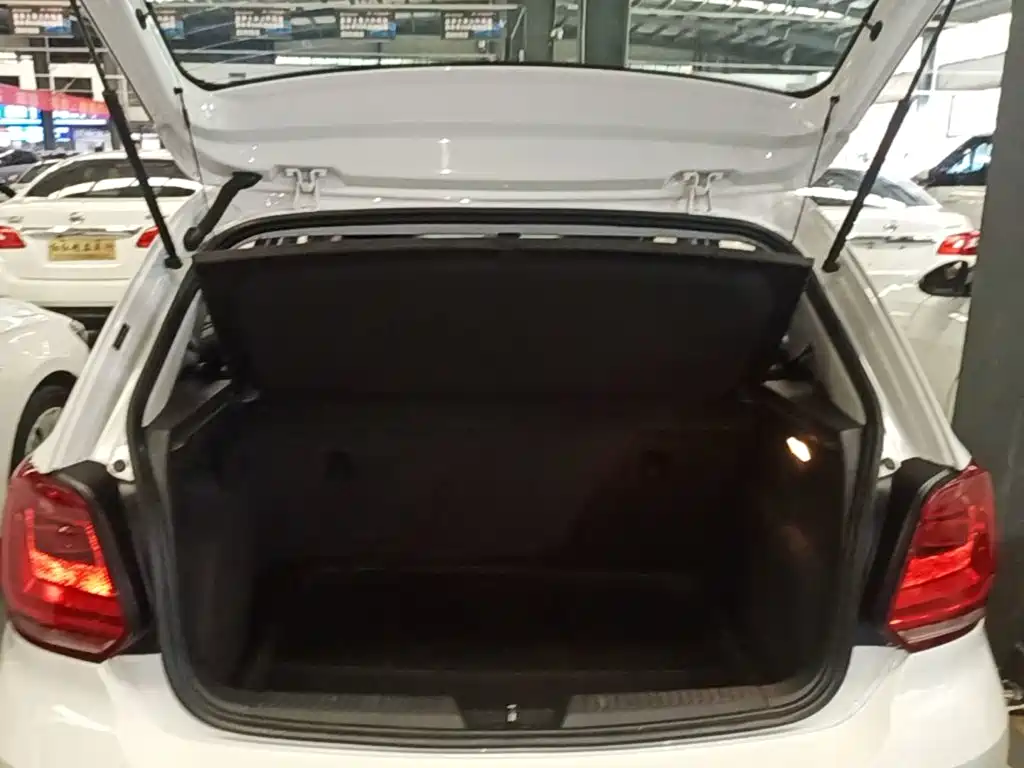 Volkswagen Polo — миниатюра 19