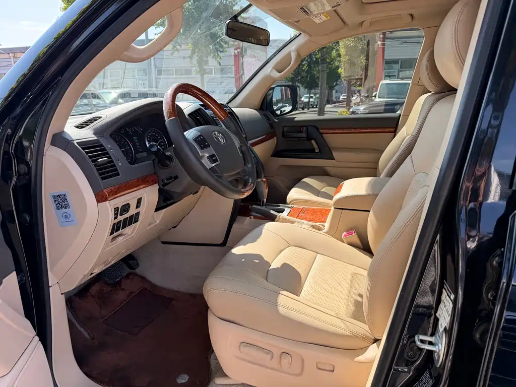 Toyota Land Cruiser — миниатюра 5