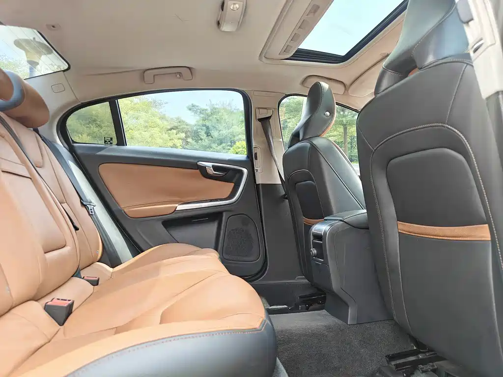 Volvo S60 — миниатюра 16