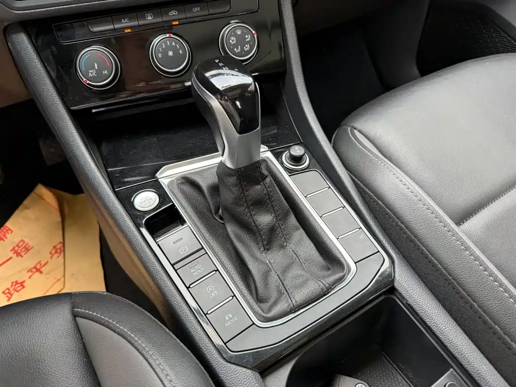 Volkswagen Sagitar — миниатюра 9