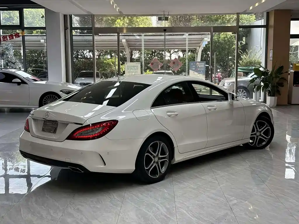 Mercedes-Benz CLS — миниатюра 2