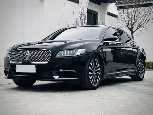 LINCOLN CONTINENTAL 2020