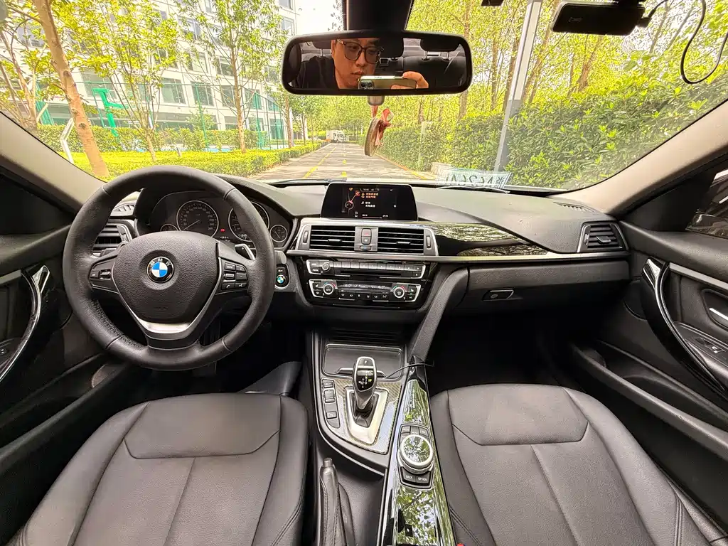 BMW 3 Series — миниатюра 8