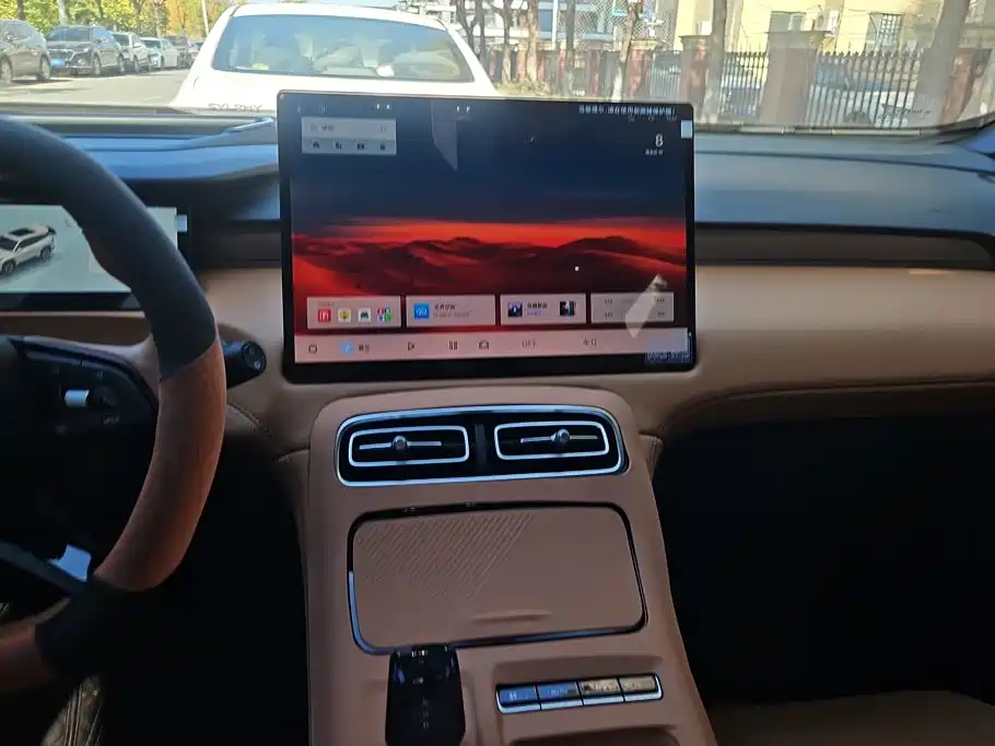 Geely Boyue L — миниатюра 13