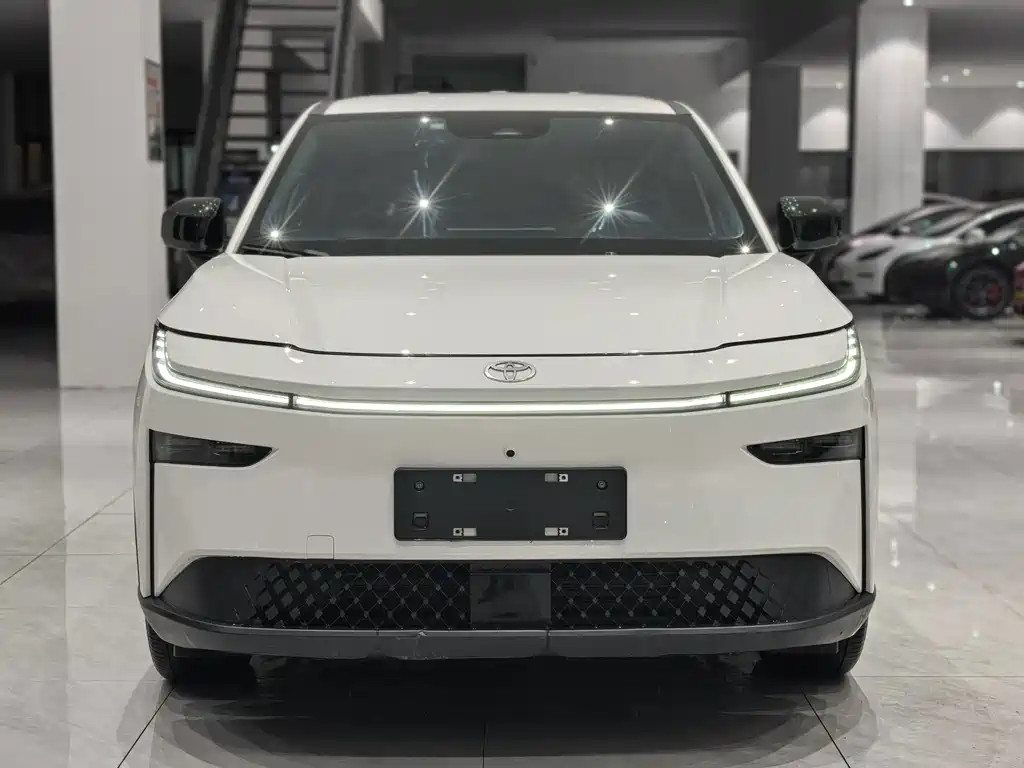 Toyota bZ3X — миниатюра 2