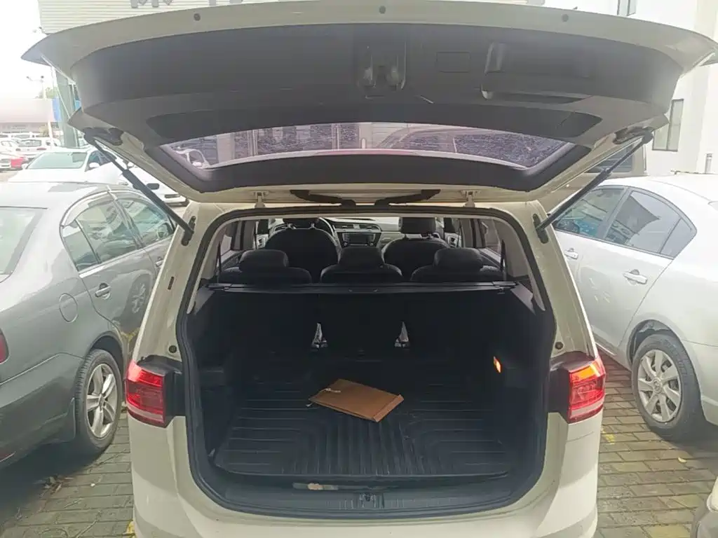 Volkswagen Touran — миниатюра 19