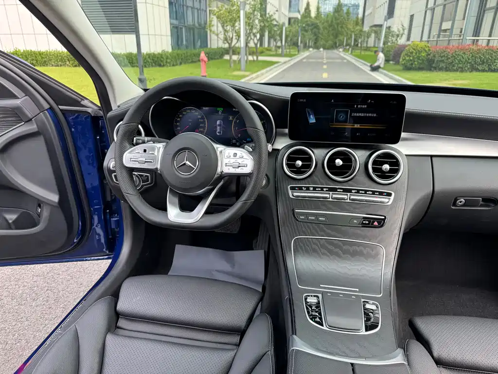 Mercedes-Benz C-Class — миниатюра 23