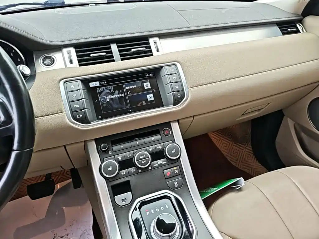 Land Rover Evoque — миниатюра 13