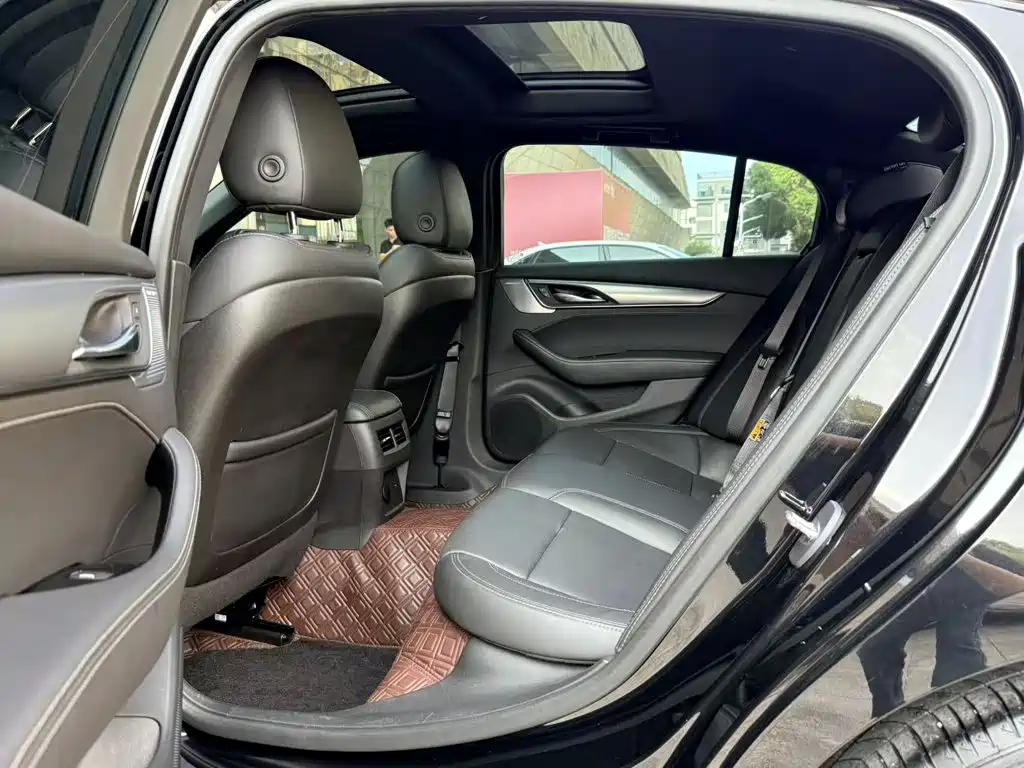 Cadillac CT5 — миниатюра 24