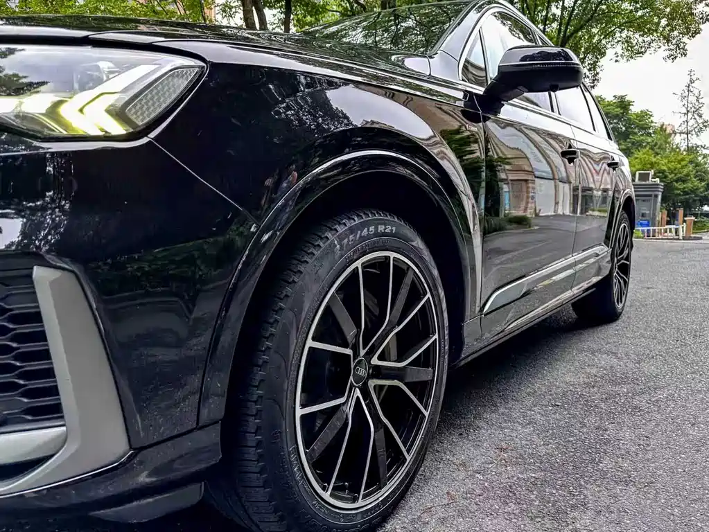 Audi Q7 2021 55 TFSI quattro S line Sport
