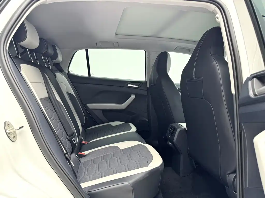 Volkswagen Tharu — миниатюра 12