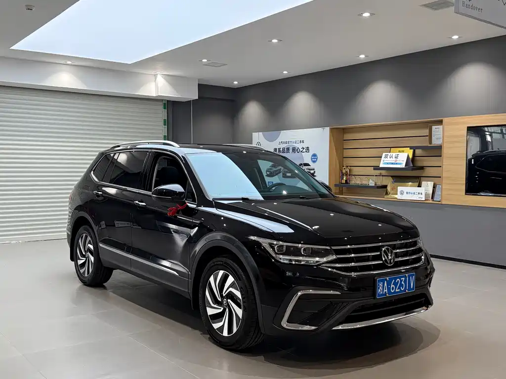 Volkswagen Tiguan L — миниатюра 3