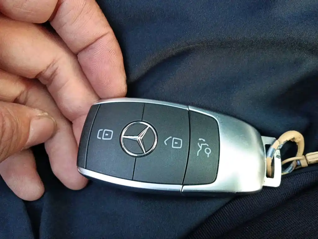 Mercedes-Benz C-Class — миниатюра 12
