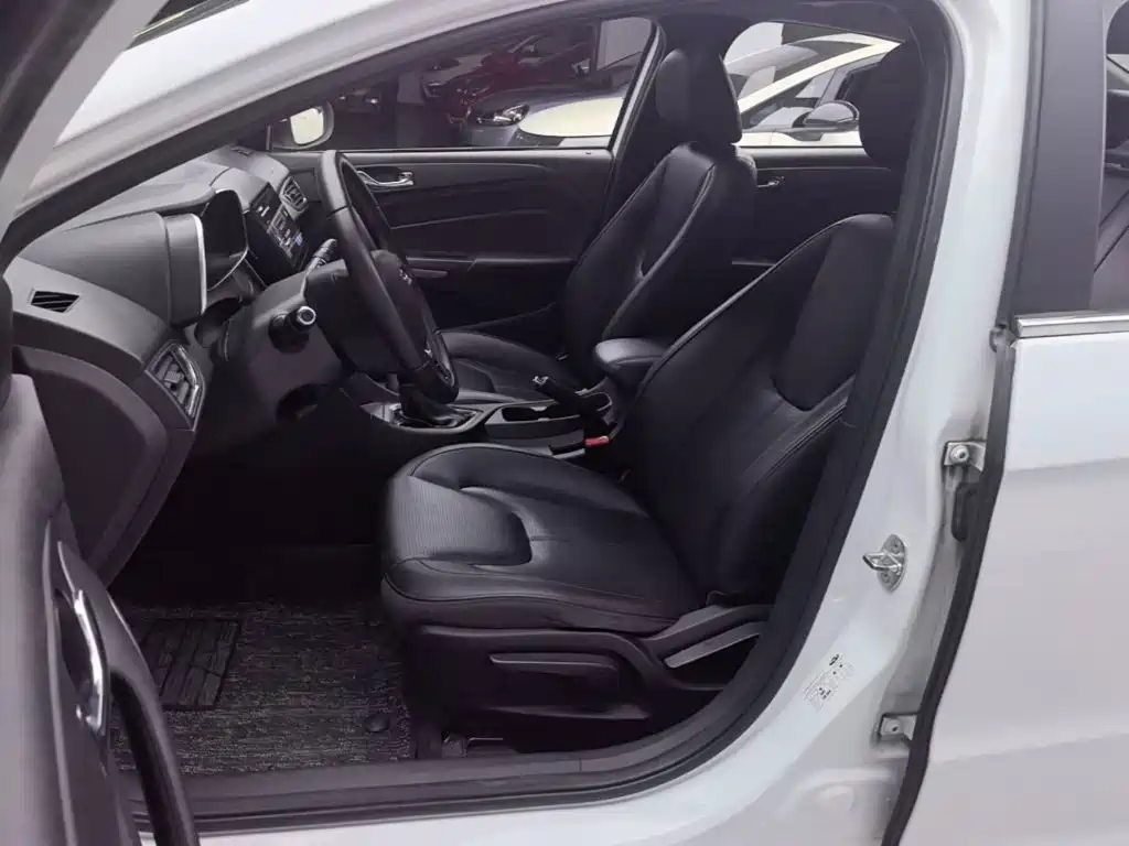 Chery Arrizo 5 — миниатюра 15