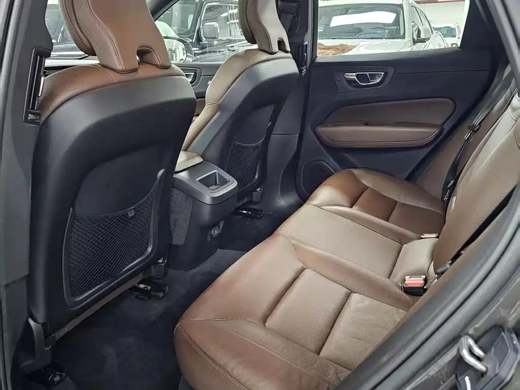 Volvo XC60 — миниатюра 9