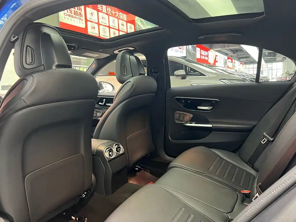 Mercedes-Benz C-Class — миниатюра 11