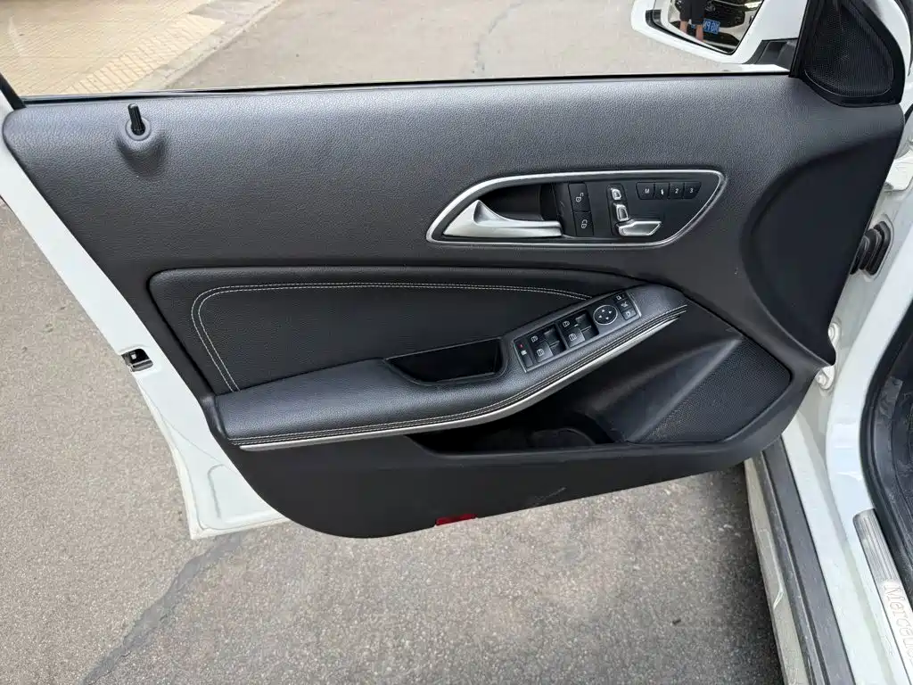 Mercedes-Benz GLA — миниатюра 6
