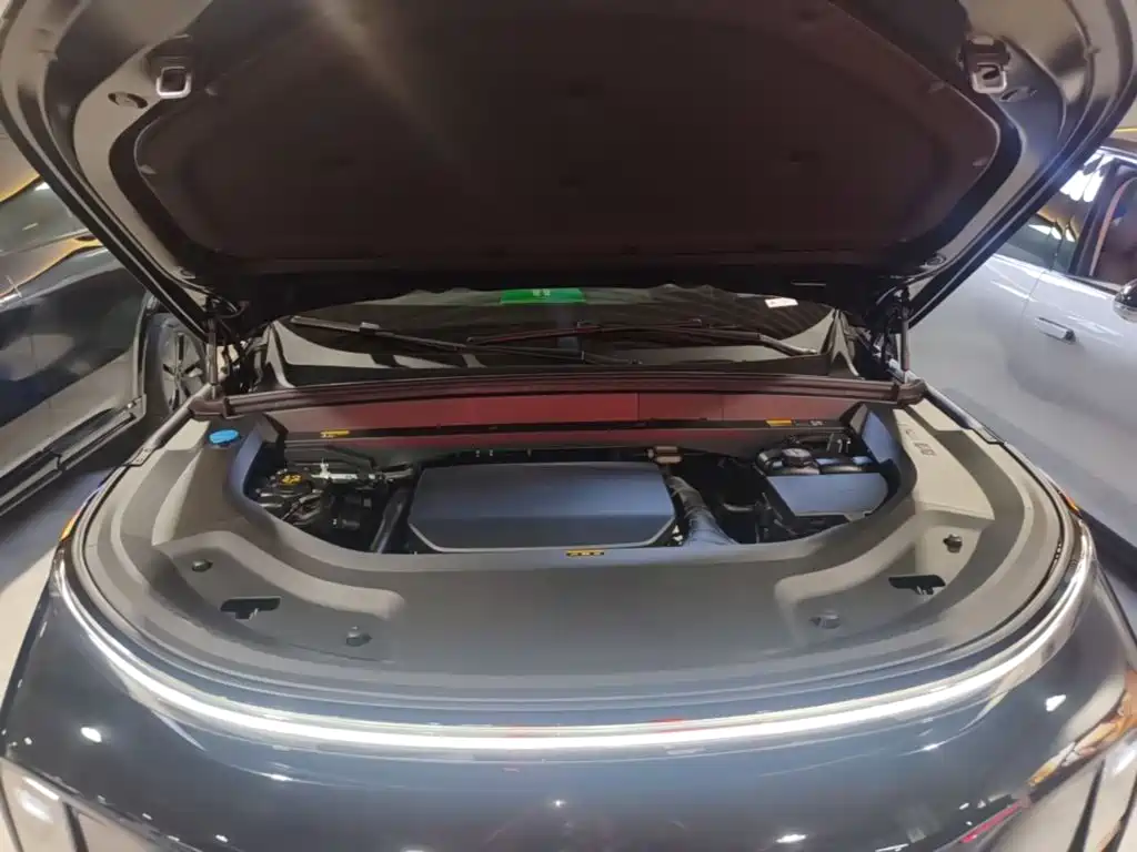 Li Auto Li L8 — миниатюра 20