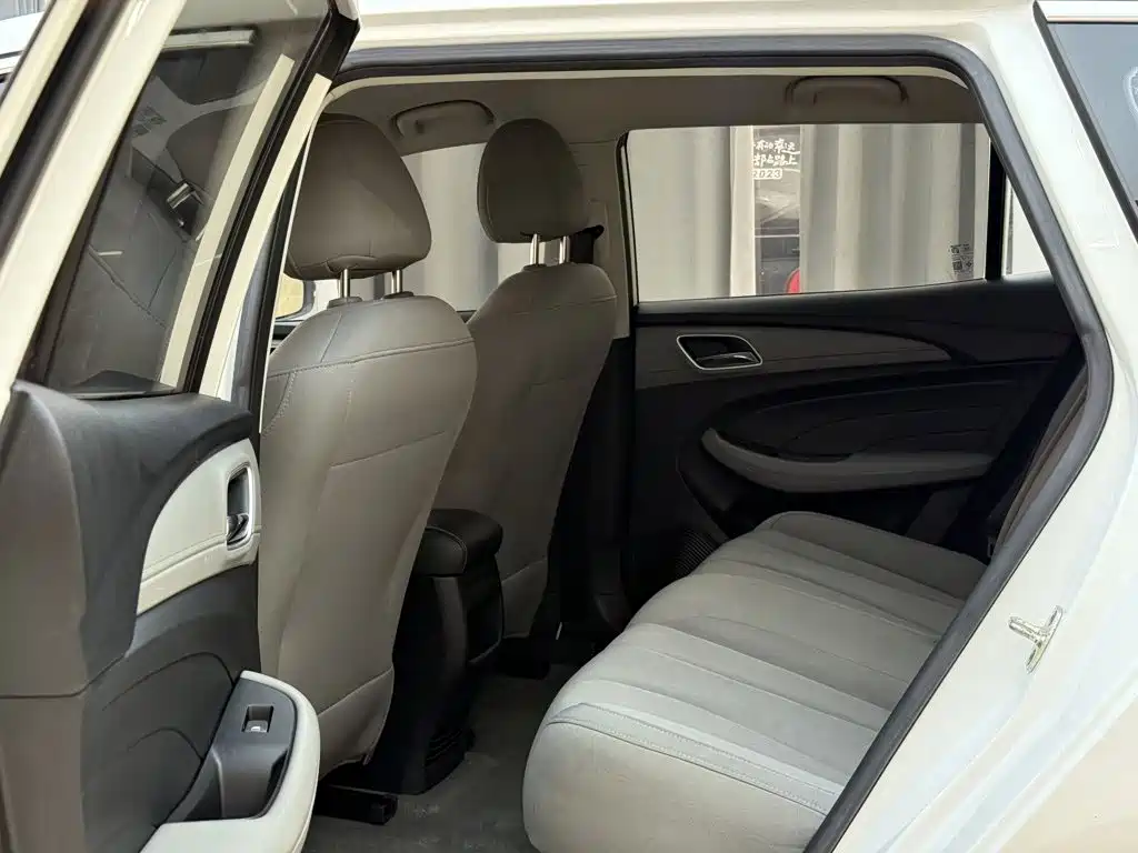 Roewe Ei5 — миниатюра 17