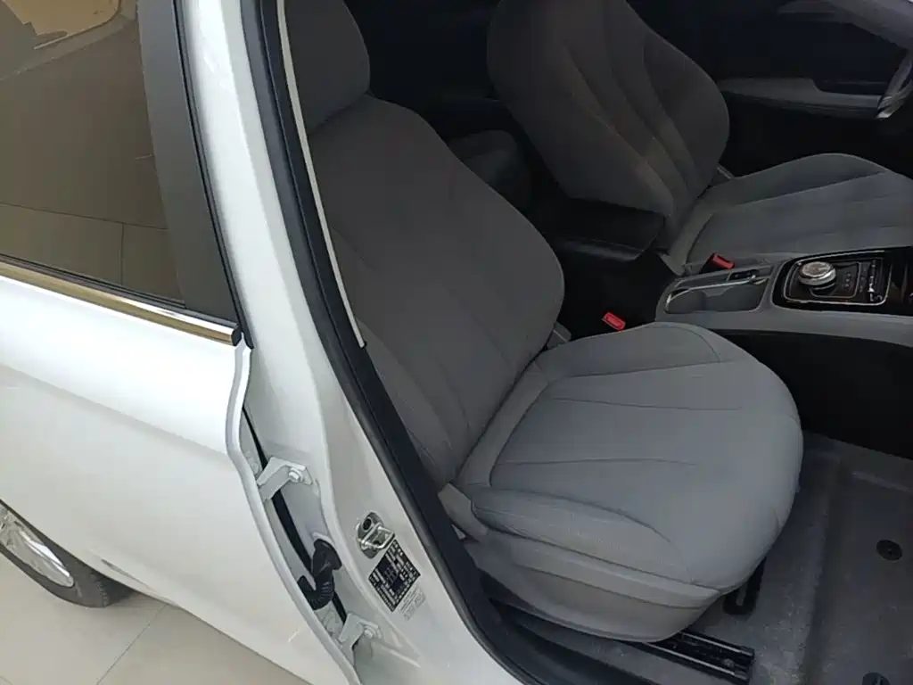 Roewe Ei5 — миниатюра 25