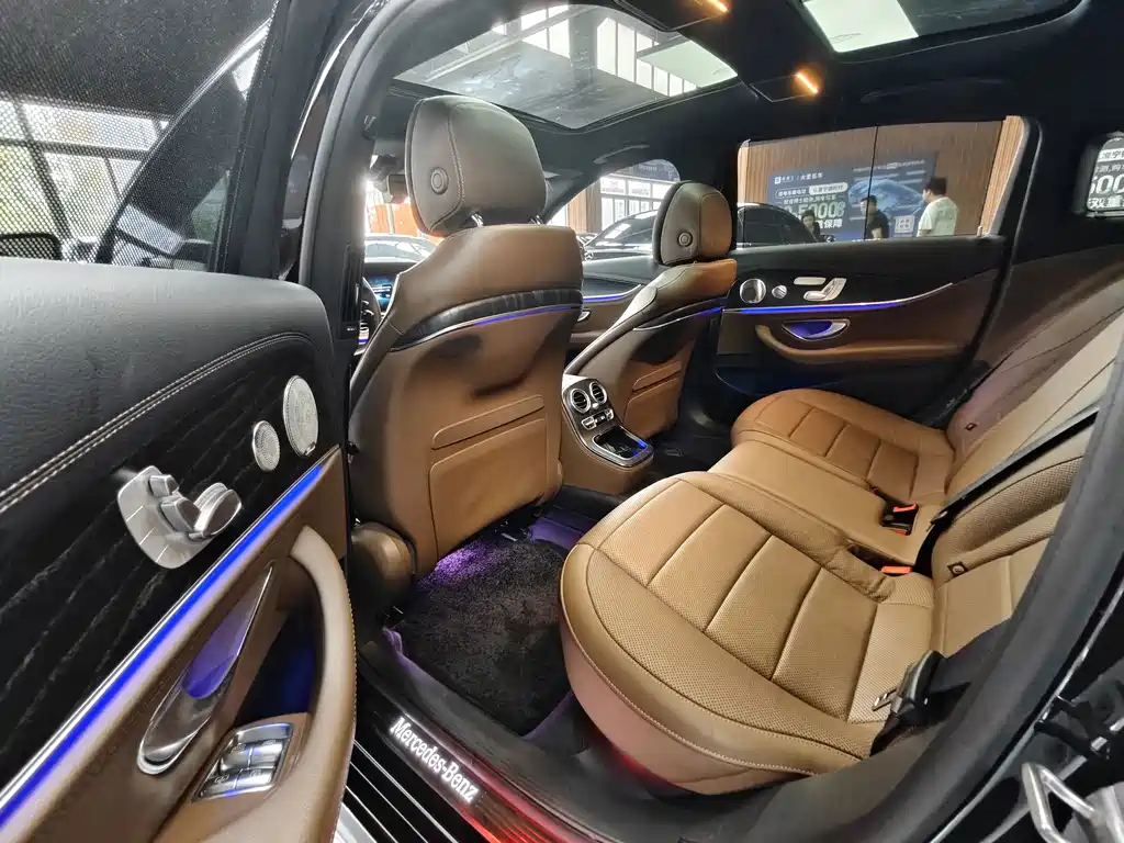 Mercedes-Benz E-Class — миниатюра 6