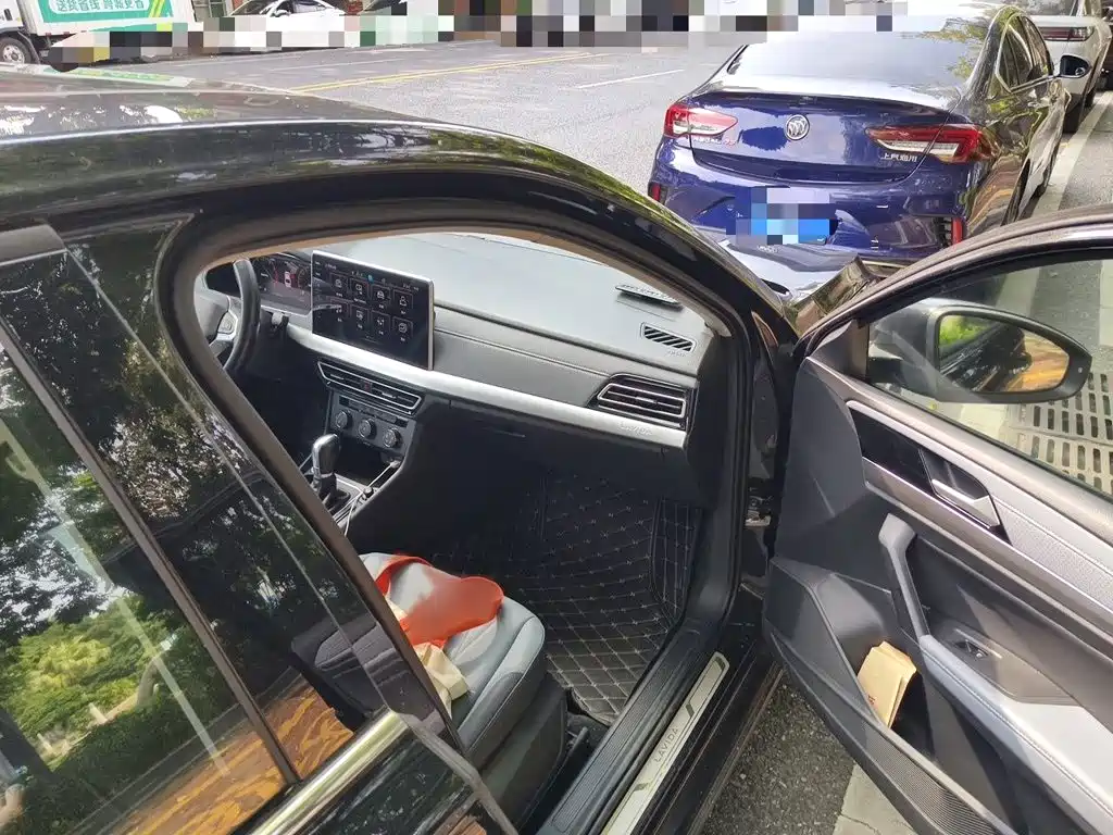Volkswagen Lavida — миниатюра 18