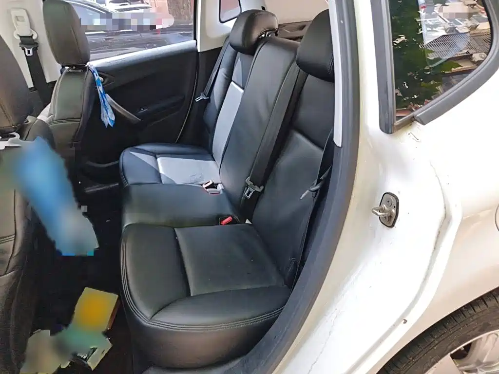Peugeot 2008 — миниатюра 15