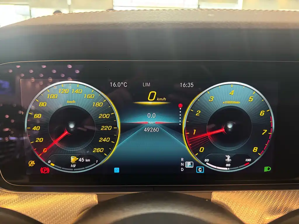 MERCEDES-BENZ E CLASS