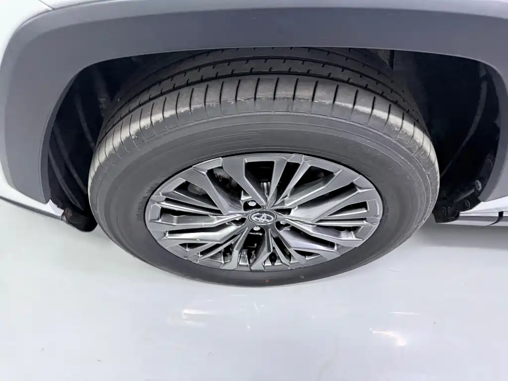 Toyota Wildlander — миниатюра 7