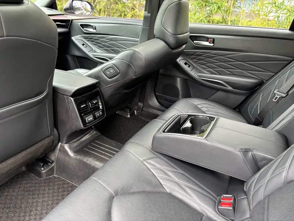 Toyota Avalon — миниатюра 12