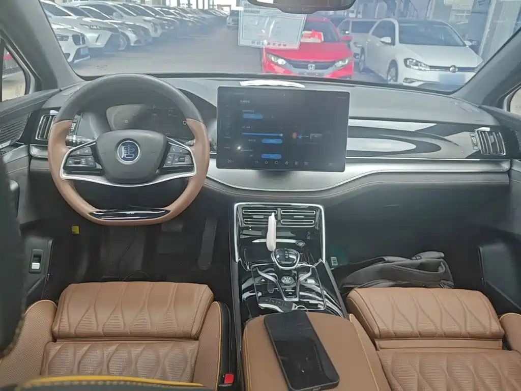 BYD Tang New Energy — миниатюра 10