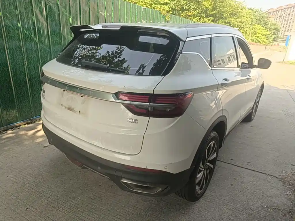 Geely Binyue — миниатюра 7