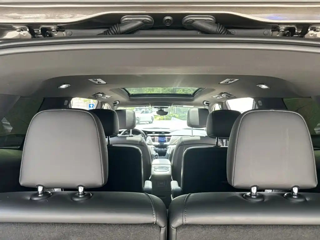 Cadillac XT6 — миниатюра 2