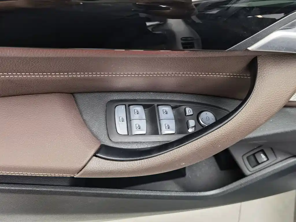 BMW X1 — миниатюра 9