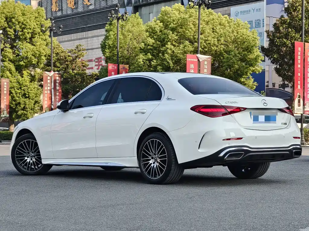 Mercedes-Benz C-Class — миниатюра 4
