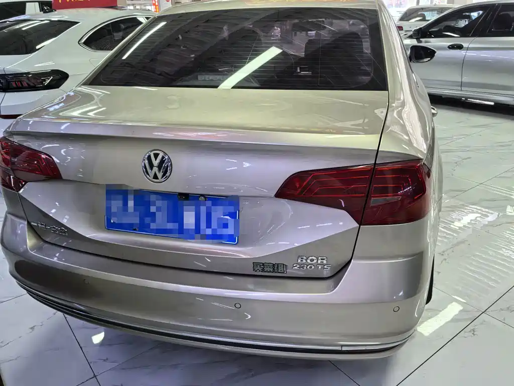 Volkswagen Bora — миниатюра 5