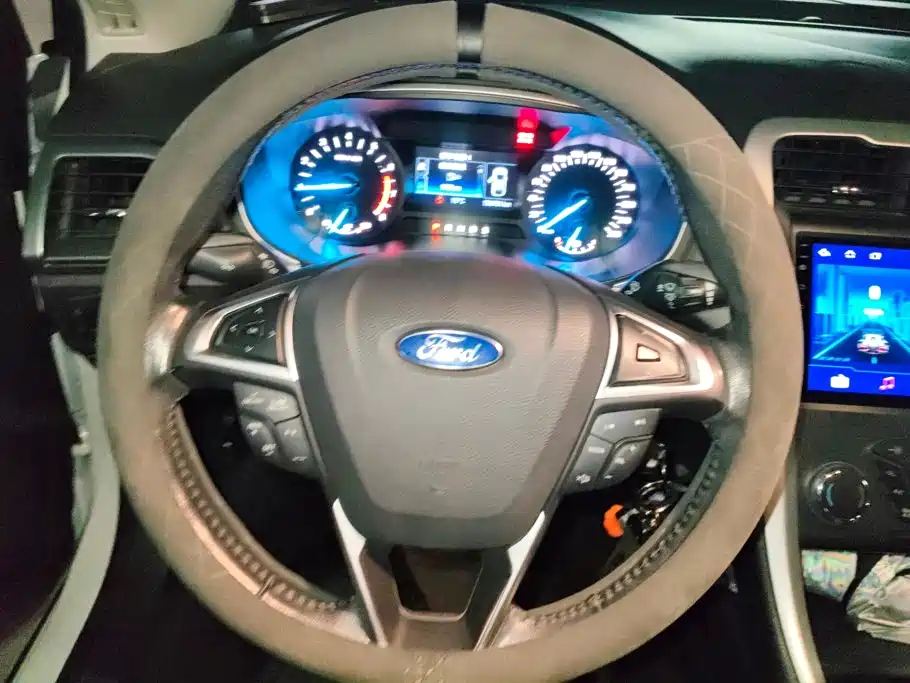 Ford Mondeo — миниатюра 15