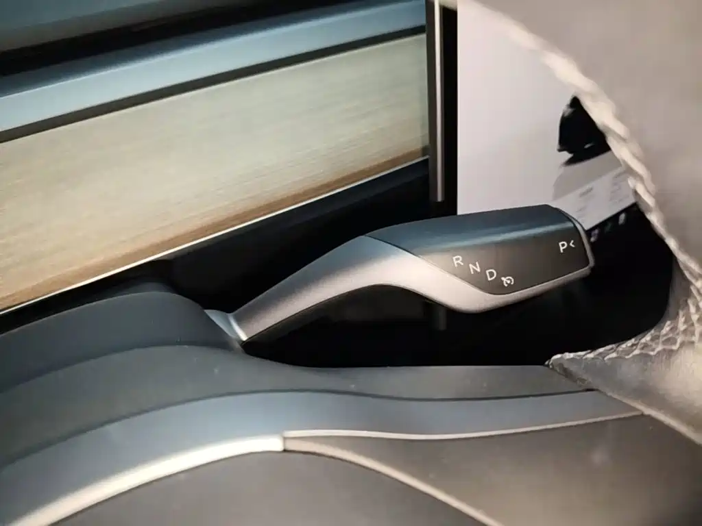 Tesla Model 3 — миниатюра 14