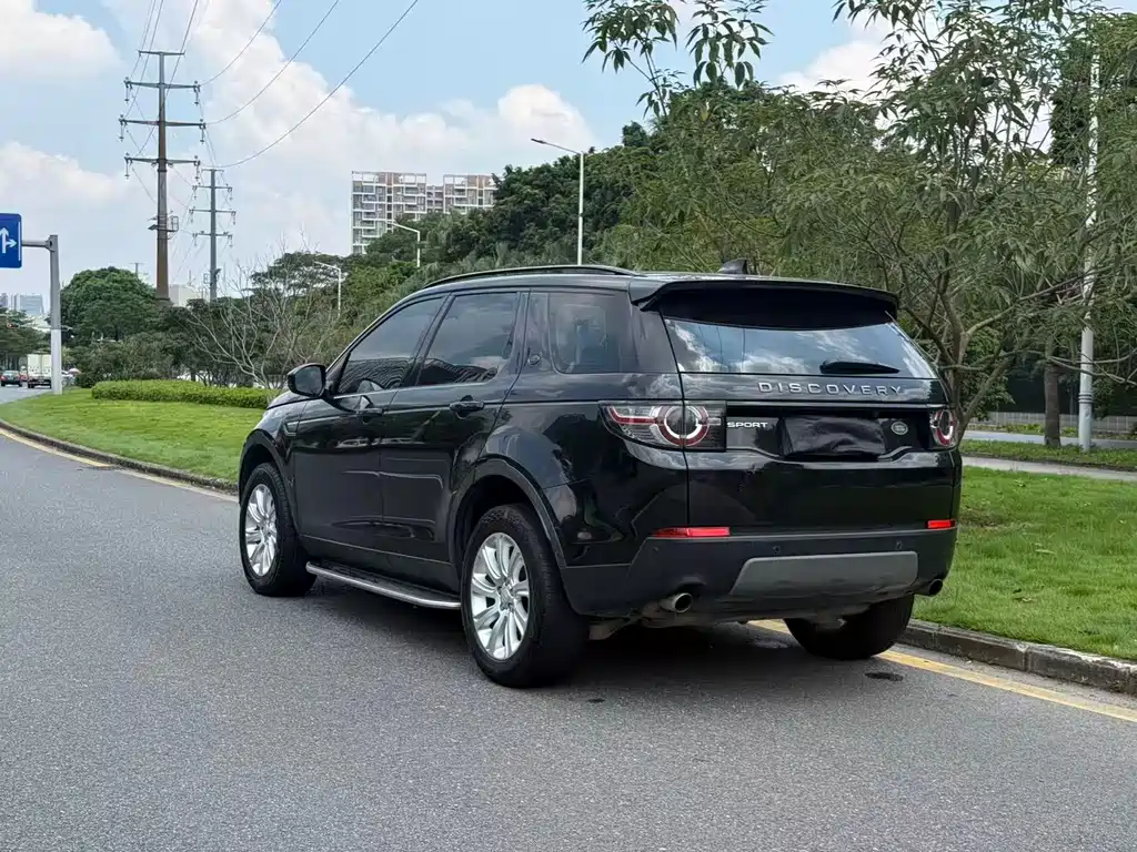 Land Rover Discovery Sport — миниатюра 10