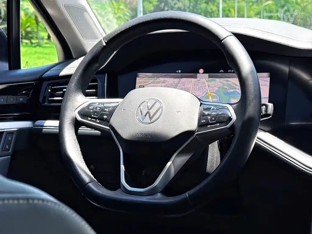 Volkswagen Touareg — миниатюра 2