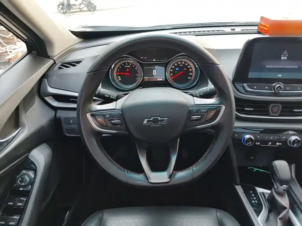 Chevrolet Volando — миниатюра 11