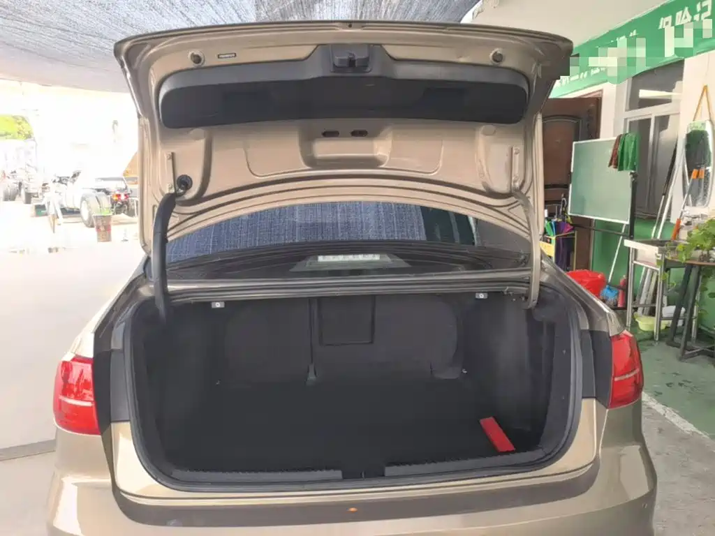 Volkswagen Sagitar — миниатюра 19