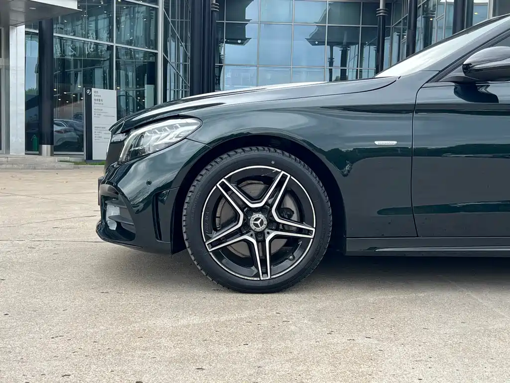 Mercedes-Benz C-Class — миниатюра 6