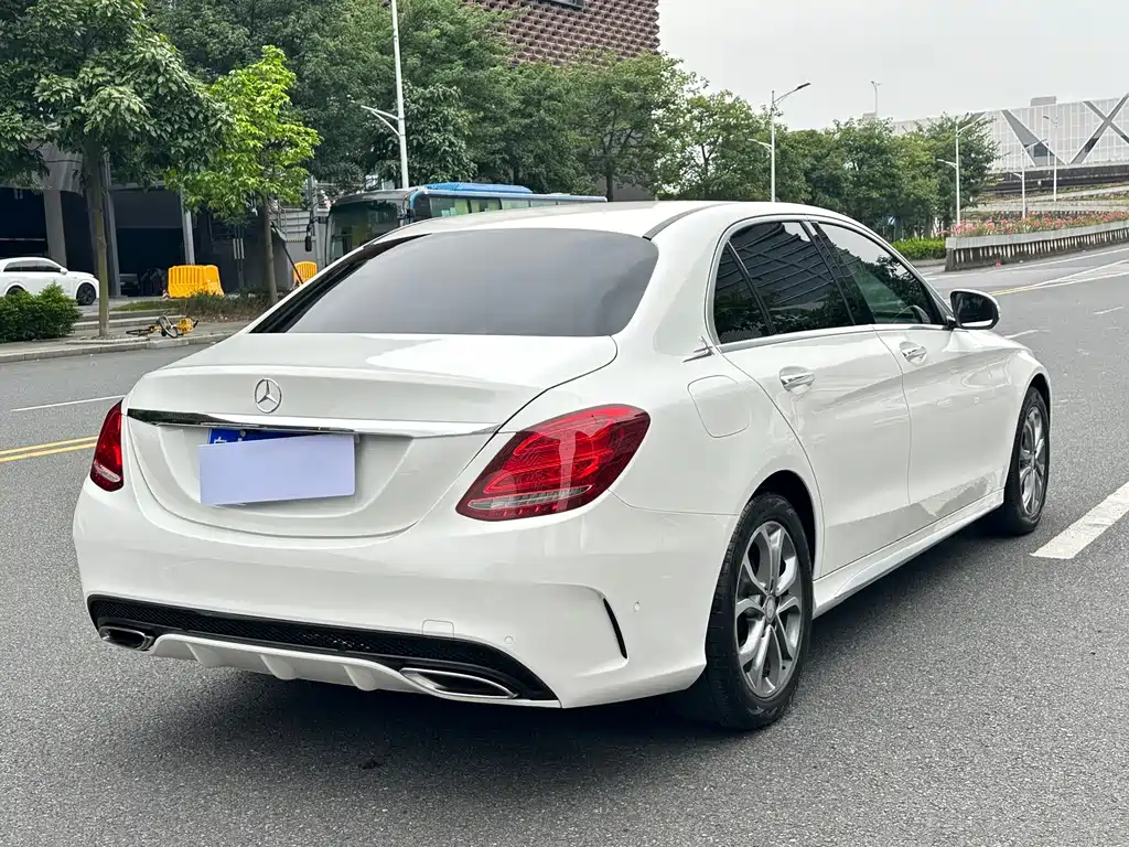 Mercedes-Benz C-Class — миниатюра 19