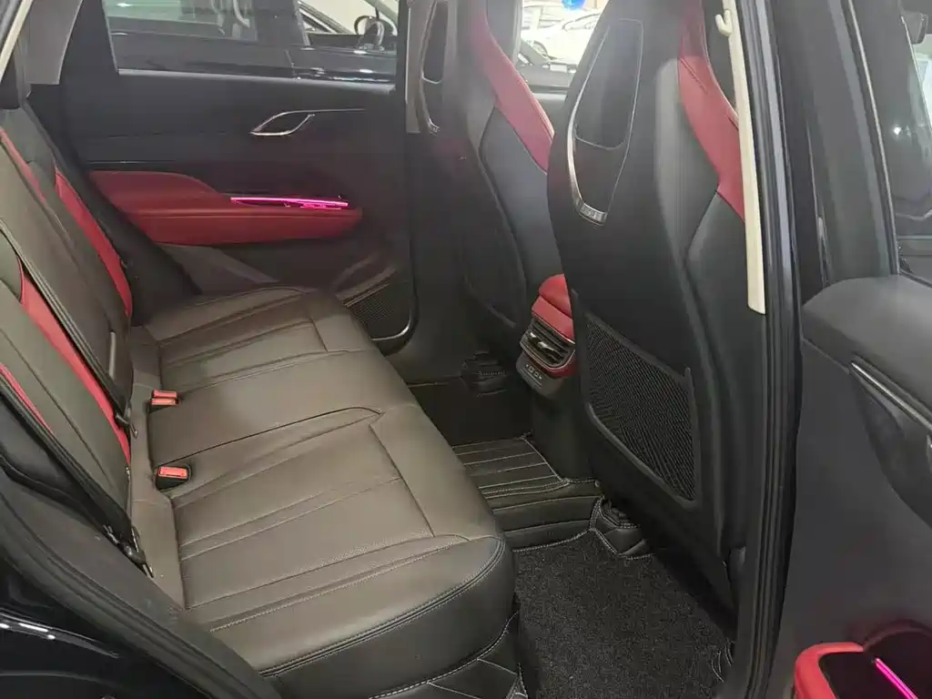Hongqi Hongqi HS3 — миниатюра 6