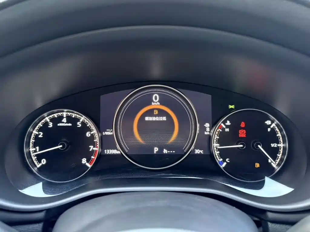 Mazda 3 Axela — миниатюра 8