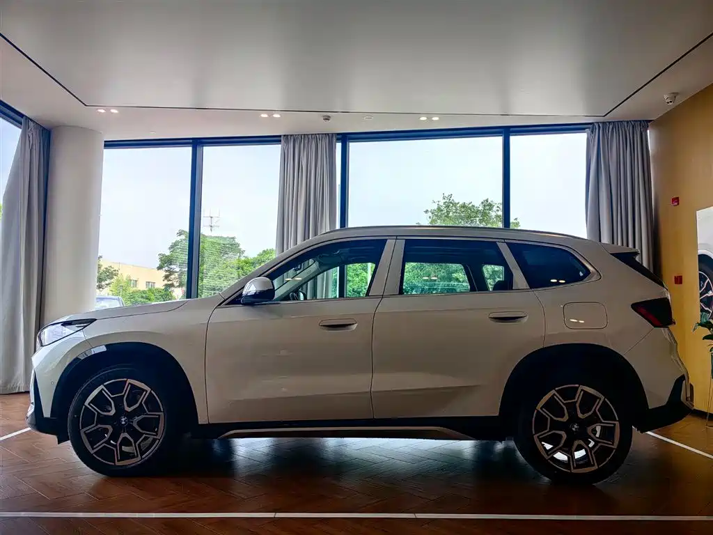 BMW X1 2024 sDrive25Li X