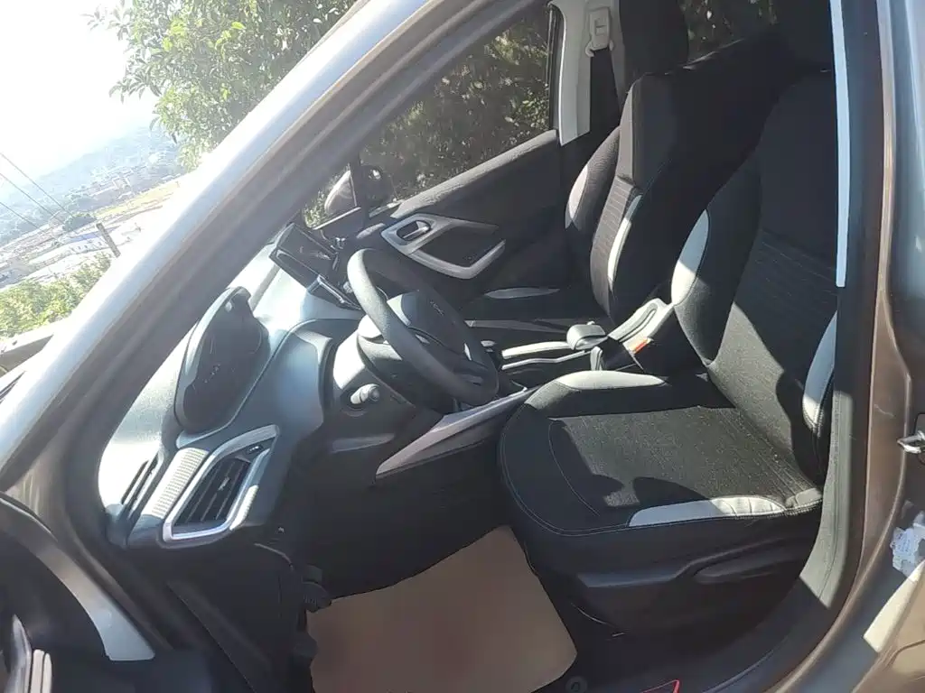 Peugeot 2008 — миниатюра 15